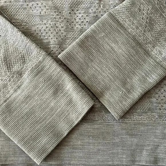 Lululemon Athletica long sleeve tee shirt - Picture 6 of 6